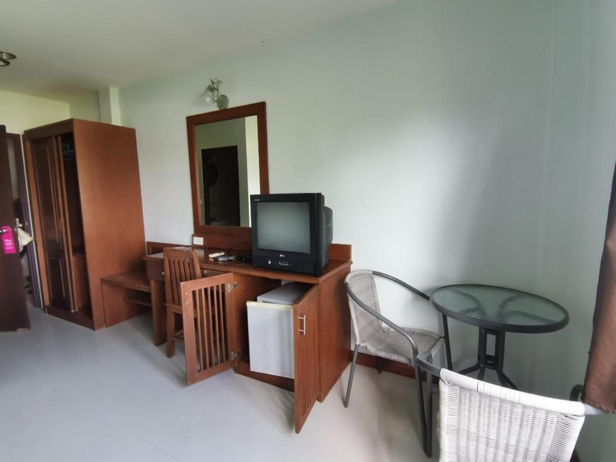 فندق Oyo 616 Bonita House Samui بوفوت المظهر الخارجي الصورة